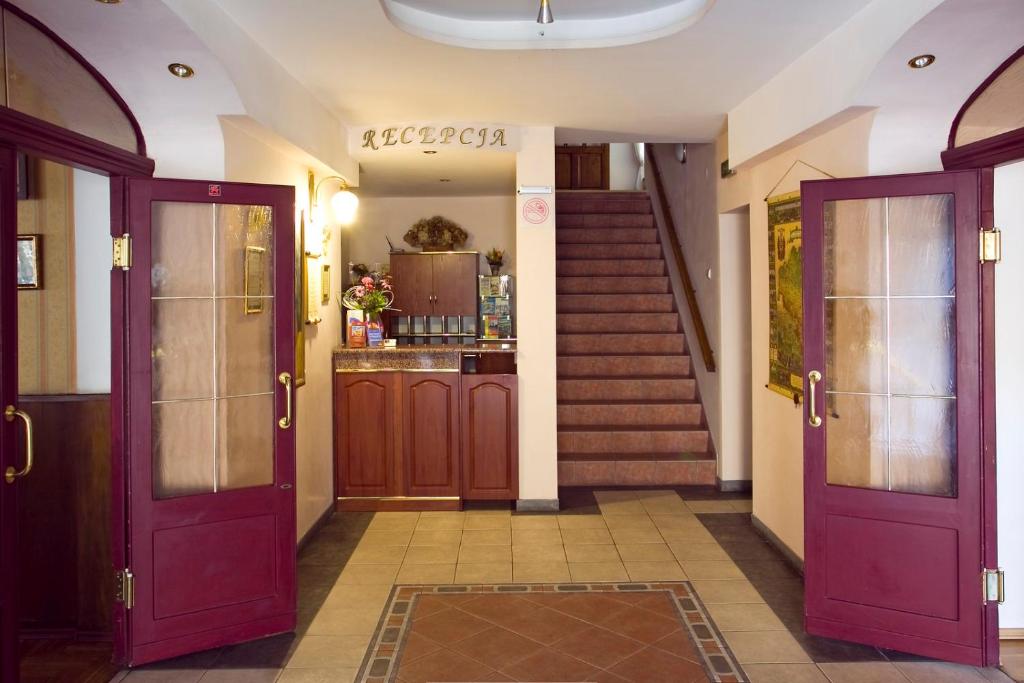 SONATA Hotel Sudetenland Duszniki Zdrój lomat Puolassa Puolan matkailu