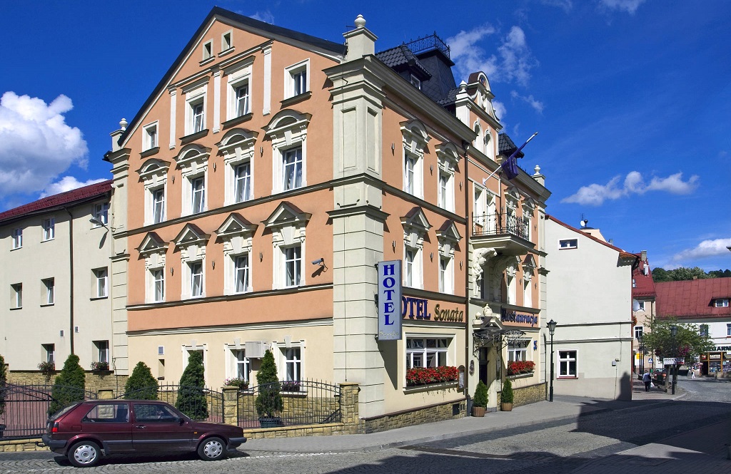 SONATA Hotel Sudetenland Duszniki Zdrój lomat Puolassa Puolan matkailu
